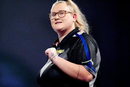 Darts: Erste Frau gewinnt offenes PDC-Turnier