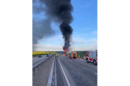 Brennender Lkw