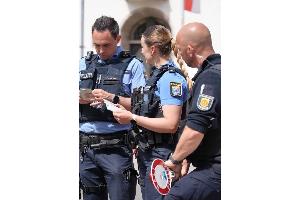 Rüsselsheim: Landes- und Stadtpolizei kontrollieren gemeinsam Zweiräder im Stadtgebiet.