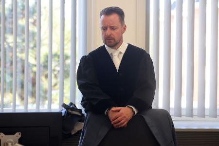 Oberstaatsanwalt Harald Nowack von der Staatsanwaltschaft Rostock. Sie wirft der Angeklagten Mord aus Heimtücke und niedrigen Beweggründen vor. 