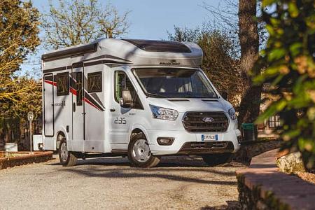 Außenaufnahme, Front, Ford, Wohnmobil