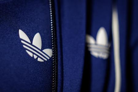 Trotz einer komplizierten Weltlage hat der Sportartikelkonzern Adidas eines der besten Quartale der Firmengeschichte hingelegt (Archivbild). 