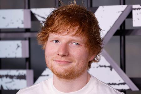 Neuer Look: Ed Sheeran rasiert sich die Haare ab