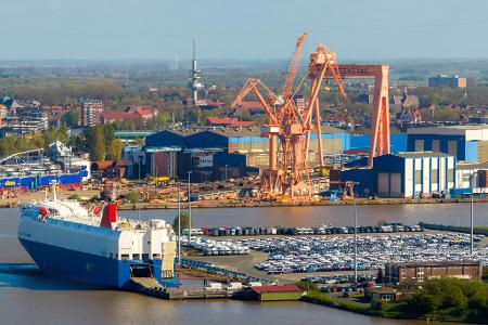 Rund 400.000 Arbeitsplätze hängen direkt und indirekt an der maritimen Wirtschaft. (Archivbild)