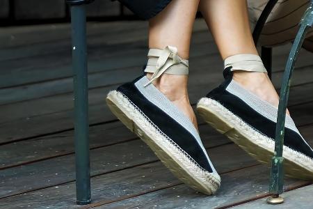 Genug gewartet! So tragen wir Espadrilles schon im Frühling