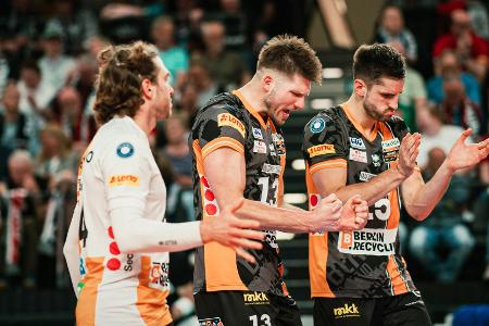 Volleyball: Berlin gewinnt erstes Finalspiel