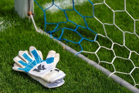 Spanischer Fünftligist stellt 70-Jährigen ins Tor