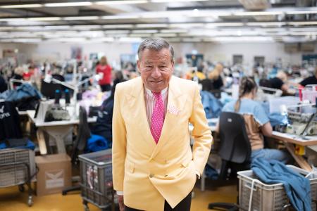 Grupp senior gilt als erfahrener Kaufmann. 