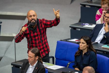 Ferat Kocak ist Sprecher der Linksfraktion für Antifaschismus und Antirassismus. (Archivbild)