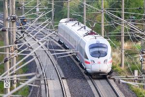 Für den Fernverkehr der Bahn gibt es eine neue Fahrscheinvariante. (Symbolbild)