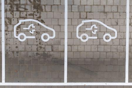 Weil es in China und den USA schlecht lief, sind die weltweiten Elektroautoneuzulassungen im ersten Quartal gesunken. (Symbolbild)