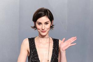 Gracie Abrams kündigt neuen Song "Hit the Wall" an