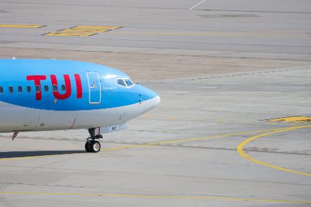 Der Unfall ereignete sich während einer Zeremonie zur Taufe eines Flugzeugs des Touristikunternehmens TUI. (Symbolbild) 