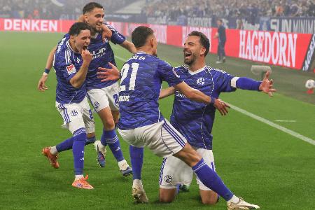 Königsblau im Rausch: Schalke zurück in der Bundesliga