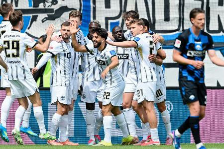 Elversberg überrollt Paderborn - und macht Schalke zum Meister