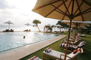 Ein Kläger darf den Reisepreis mindern, weil in seinem Urlaub die Liegen am Hotelpool mit Handtüchern reserviert waren. (Symbolbild)