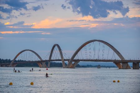 Juscelino Kubitschek Brücke, Brasilien