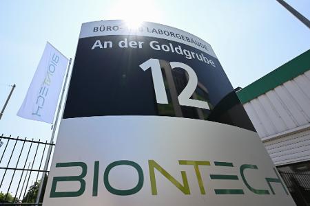 In der Corona-Pandemie wurde Biontech weltbekannt, weil es gemeinsam mit dem US-Partner Pfizer die erste Marktzulassung für einen Impfstoff gegen Covid-19 bekam. (Archivbild)
