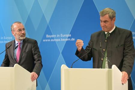 Der mögliche Abzug von US-Soldaten aus Bayern überschattet die Brüssel-Reise des bayerischen Kabinetts. 