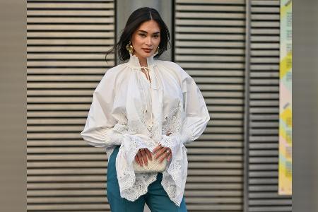 Mode-Mai 2026: Drei stilvolle Casual-Looks für den Übergang