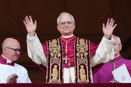 Papst Leo XIV. am Tag seiner Wahl. (Archivbild)