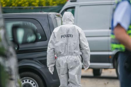 Die Polizei befindet sich nach dem Leichenfund im Großeinsatz.