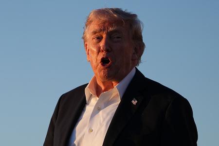 Trump sieht die Waffenruhe durch die jüngsten Angriffe nicht gefährdet. Diese seien nur eine kleine Ohrfeige. (Archivbild)