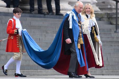 König Charles III. leitet erstmals historische Ritterorden-Zeremonie