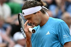 Rom: Kranker Zverev schlägt Altmaier zum Auftakt
