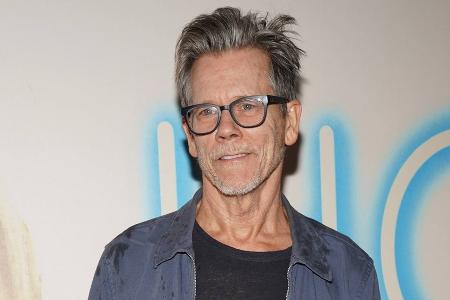 Bei Wanderung: Bienenschwarm greift Kevin Bacon an
