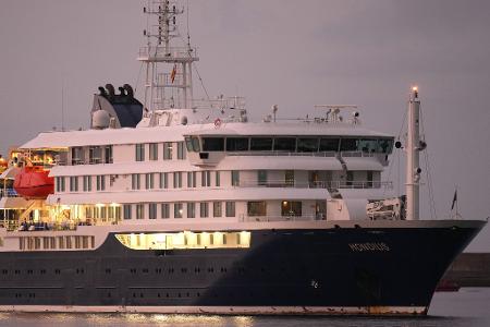 Das Kreuzfahrtschiff "MV Hondius" ist in Teneriffa eingetroffen.