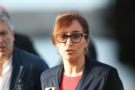 Die Gesundheitsministerin Mónica García nannte Details zum Transport der Passagiere.