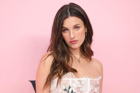 Rainey Qualley