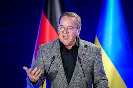 Pistorius äußerte sich skeptisch zu Äußerungen des russischen Präsidenten Wladimir Putin, der Krieg gegen die Ukraine neige sich einem Ende zu.