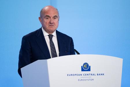 EZB-Vizepräsident Luis de Guindos kritisiert die Bundesregierung für Ihren Widerstand gegen eine Übernahme der Commerzbank. (Archivbild)