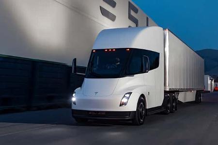 08/2022, Tesla Semi Elektro Lkw Lastwagen Sattelschlepper