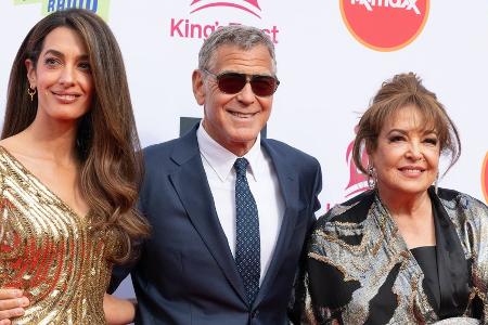 George Clooney bringt Schwiegermutter zur Gala von König Charles