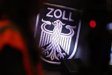 Derzeit hat der Zoll rund 49.000 Beschäftigte. Dieses Jahr sollen 1.500 Stellen beim Zoll dazukommen.