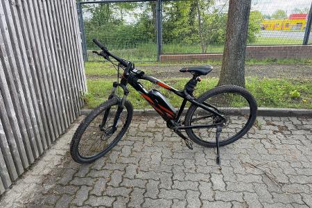 Clenze - Aufsitzrasenmäher gestohlen - Polizei kontrolliert verdächtigen Pkw - zwei Tatverdächtige ermittelt