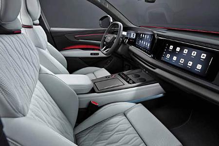 Ein erster Blick in den Innenraum des neuen Audi Q9