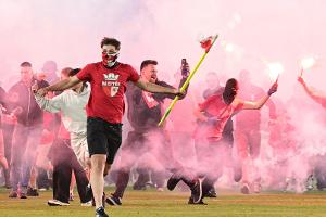 Nach Pyro-Eklat: Rekordstrafe für Slavia Prag