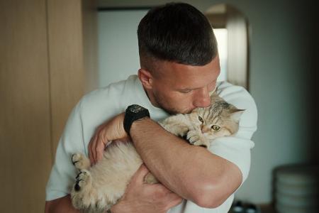 Netflix-Doku über Lukas Podolski: Das verrät der Trailer zu 