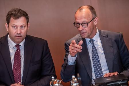 Bundeskanzler Friedrich Merz und Vizekanzler Lars Klingbeil wollen ein Reformpaket schnüren. (Archivfoto)