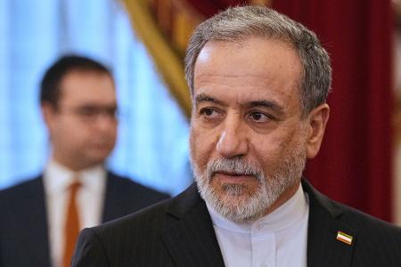 Teheran sieht die USA als Grund dafür, dass die Straße von Hormus blockiert ist.