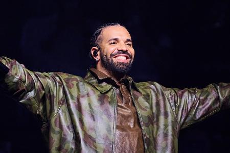 Drake veröffentlicht drei neue Alben gleichzeitig