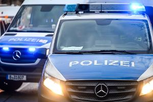 Das 33-jährige Opfer des Messerangriffs an einer Bushaltestelle in Neukölln schwebt nicht mehr in Lebensgefahr. (Symbolbild)