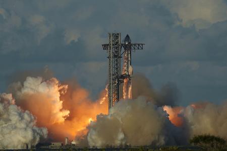 Über einen Börsengang von SpaceX wird schon lange spekuliert. (Archivbild)
