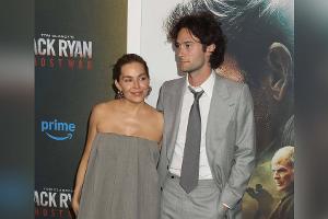 Wenige Tage nach Baby-News: Sienna Miller mit Partner bei Premiere