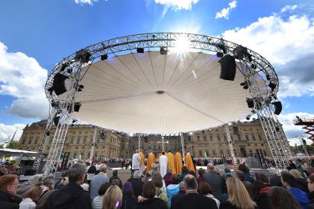 Zum Abschlussgottesdienst schien die Sonne.