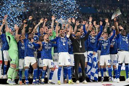 Mit Freibier und Derby-Vorfreude: Schalke feiert die Schale